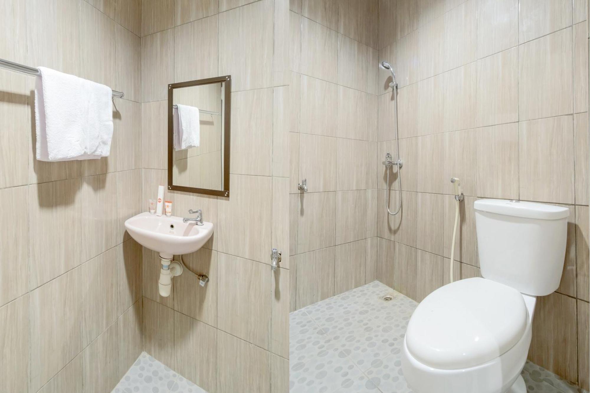 OYO 622 Bakti Homestay Medan Dış mekan fotoğraf